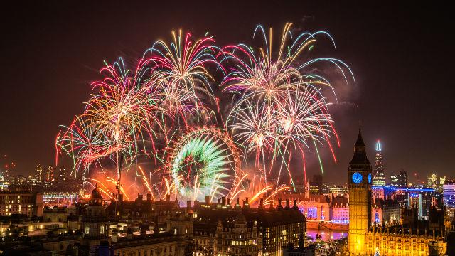 london-new-years-eve-fireworks_london-new-years-eve-fireworks-2015-visitlondoncomstewart-marsden_781c991ed82f542a50498c00aecac4e8